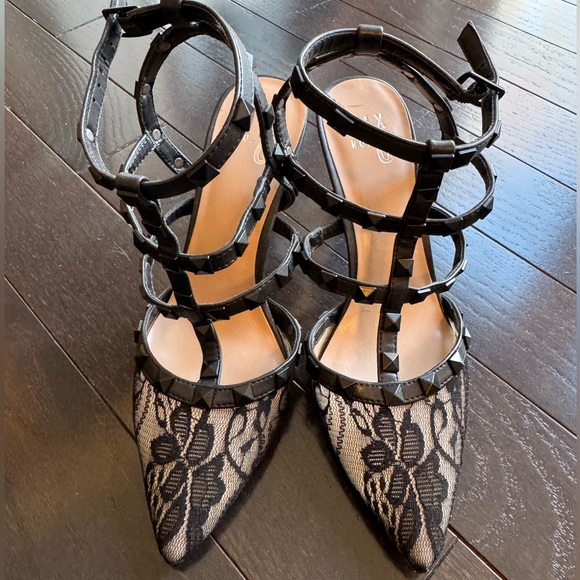 Liraven Pump In Black Lace Size 8 - Picture 2 of 6